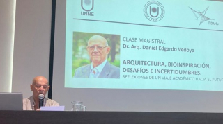 profesor Daniel Vedoya