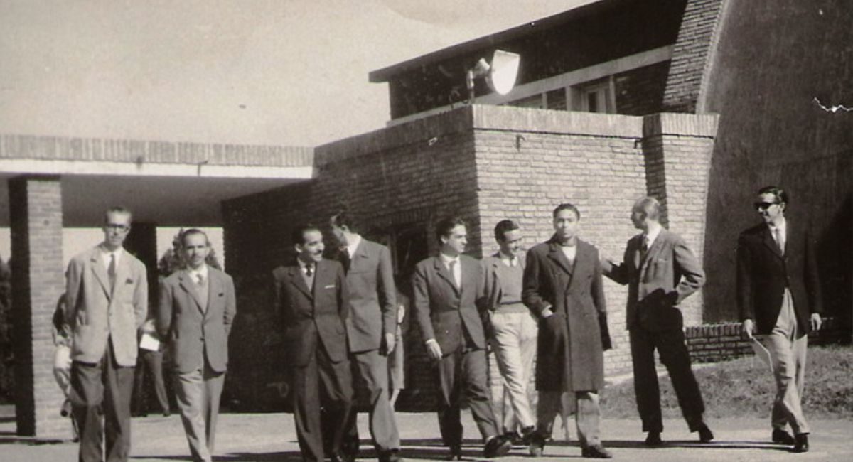 1_Foto Histórica_1ra Escuela de Ingeniería en Resistencia_Parque 2 de febrero (1)