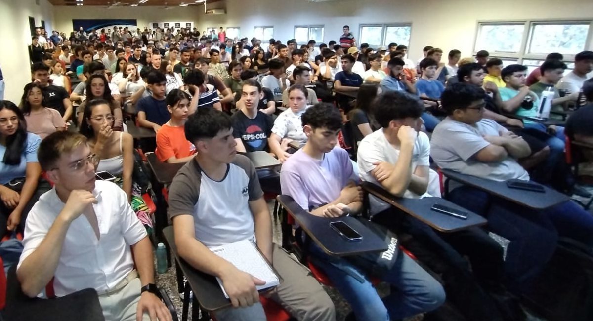 Ingreso 2024 Curso Aspirantes a las Carreras de Ingeniería UNNE La Facultad de Ingeniería recibió a más de 400 nuevos alumnos