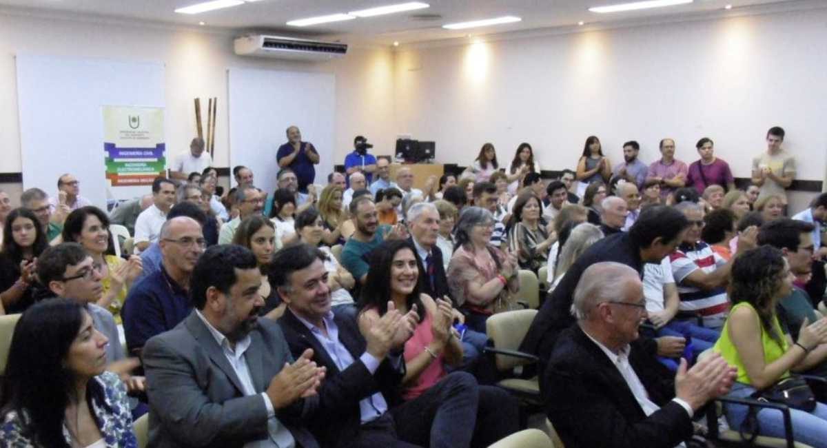 Acto de Recnocimiento Docentes y Nodocentes 01_12_2023 Acto de Reconocimiento a Docentes y Nodocentes: Auditorio lleno