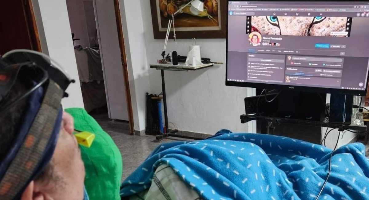 Investigadores de la Facultad desarrollaron mause para Ferrnando flores Investigadores de la Facultad