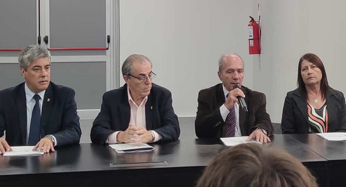 Presentacion-CeNCIM-Chaco7 UNNE - Primer Centro de Nanotecnología : De izquierda a derecha: Dr. Omar Larroza - Ing. Mario De Bortoli - Daniel Filmus - Patricia Demuth
