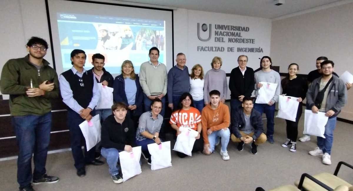 Puente de Espaguetis_concurso_entrega de insumos_16_09_2024 Puentes de Espaguetis